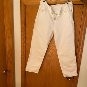 White crop pants